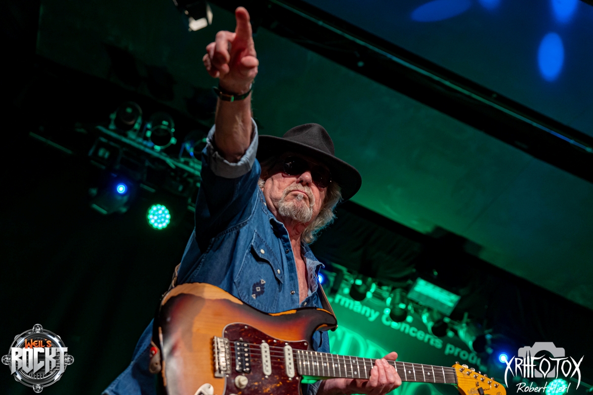 Fotos: Hotel Californina + Creedence Clearwater Revived im VAZ Burglengenfeld